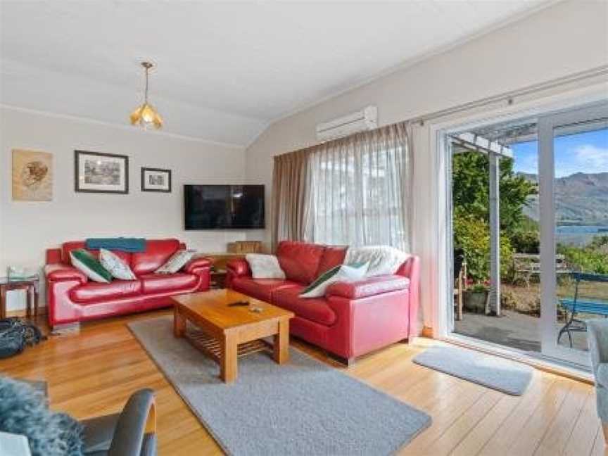 Hill Cottage - Wanaka Holiday Home, Wanaka, New Zealand