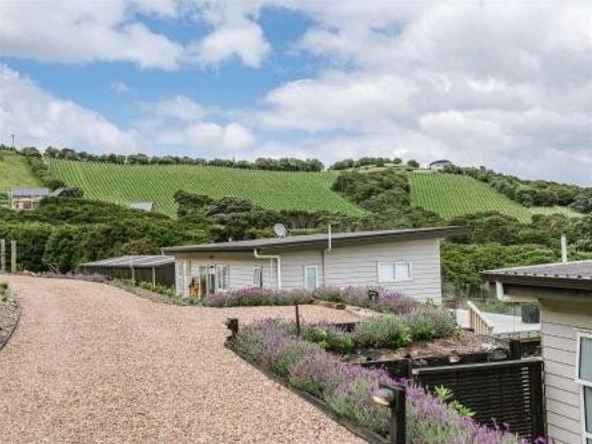 Te Whau Bach Apartments, Waiheke Island (Suburb), New Zealand