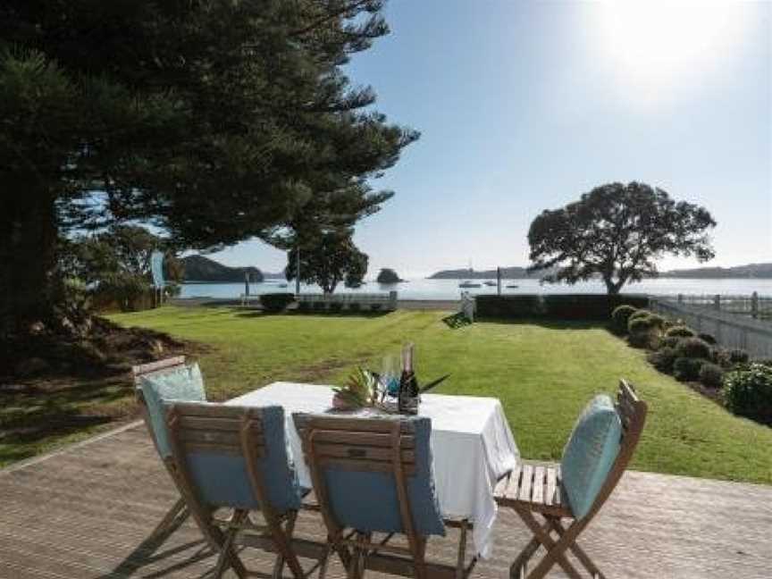 Wairangi Beach Cottage - Paihia Beach House, Paihia, New Zealand