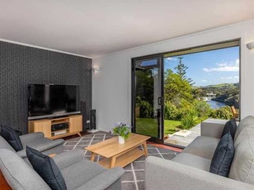 The Falls View - Haruru Falls Holiday Home, Waitangi, New Zealand