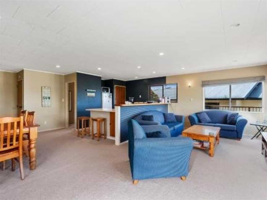 Blue Bach - Omori Holiday Home, Kuratau, New Zealand