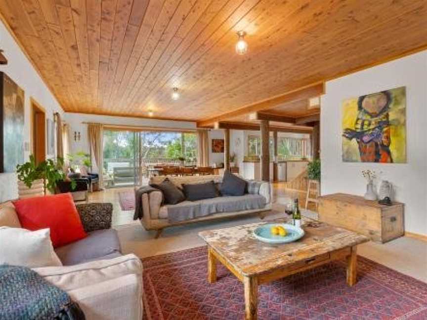 Tui Song Lodge - Raglan Holiday Home, Raglan, New Zealand