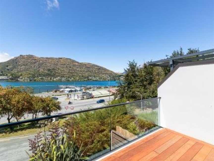 Marina Views - Newly Renovated. Sunny Balcony, Argyle Hill, New Zealand