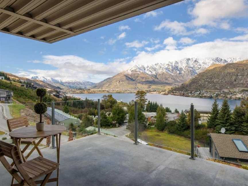 Quaint Sanctuary on Quartz, Argyle Hill, New Zealand