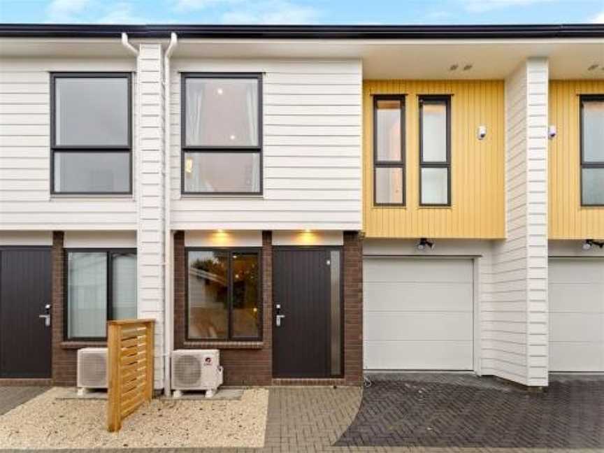 Cheerful Three Bedroom Townhouse with Parking, Favona, New Zealand