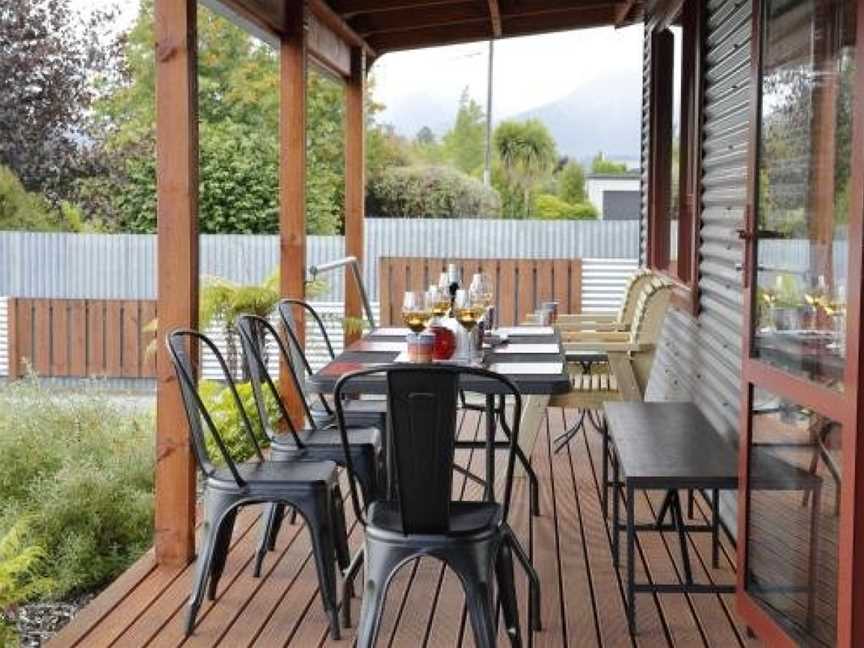 Mokonui Cottage - Te Anau Holiday Home, Te Anau, New Zealand