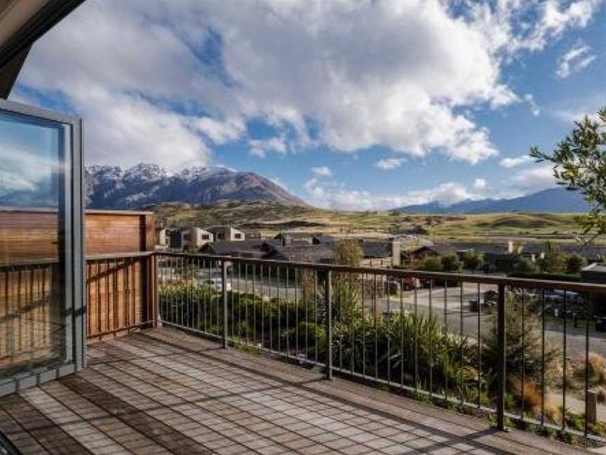 Cedar Lodge - Jacks Point Holiday Home, Argyle Hill, New Zealand