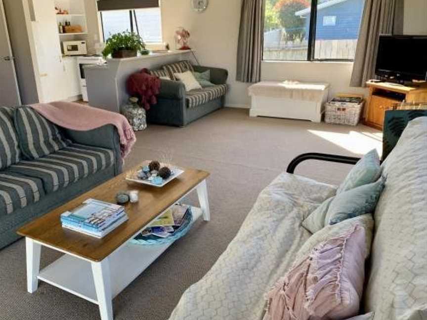 Whangamata Beach Break - Whangamata Holiday Home, Whangamata, New Zealand