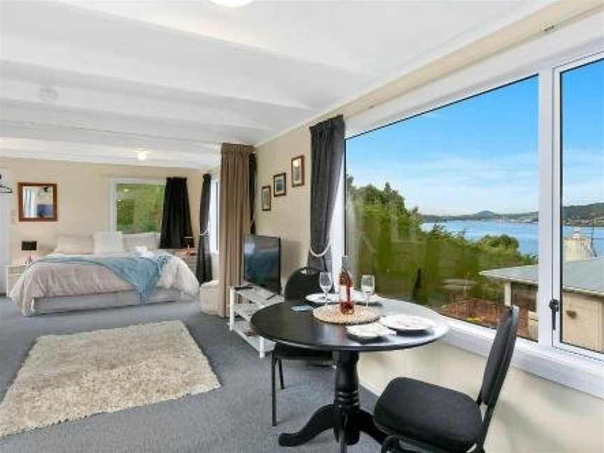 Macbay Retreat - Macandrew Bay Holiday Home, Dunedin (Suburb), New Zealand