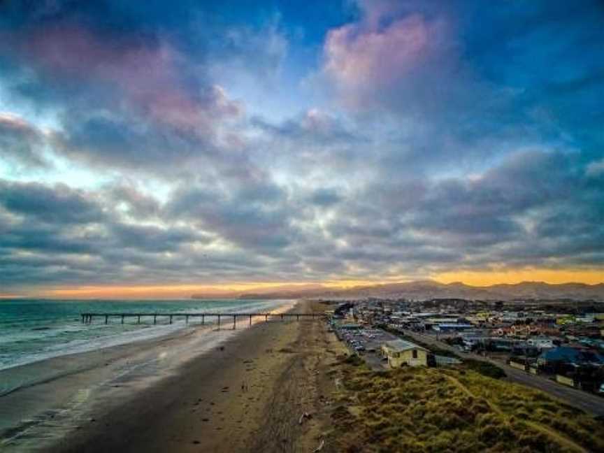 Coastal City Retreat - New Brighton Accommodation, Christchurch (Suburb), New Zealand