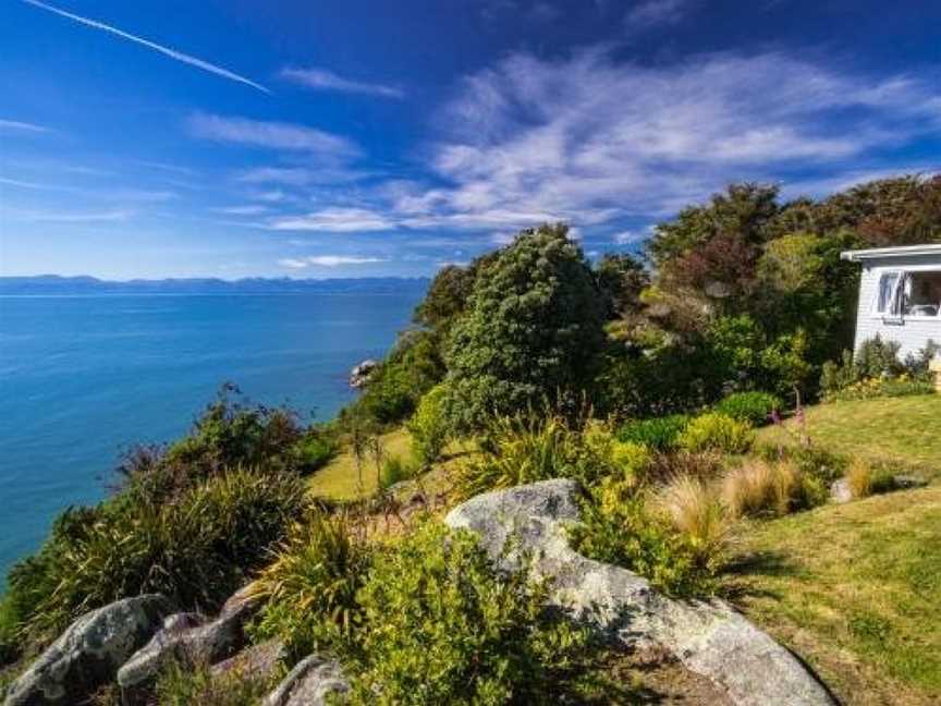 Incredible Bay Views - Kaiteriteri Bach, Kaiteriteri, New Zealand