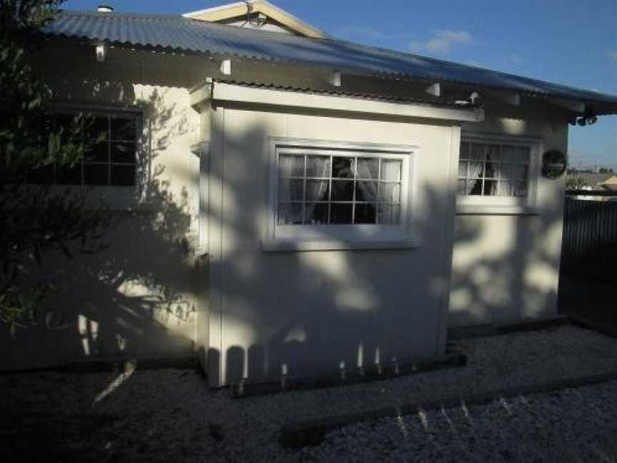 Monday Seaside Cottage, Balgownie, New Zealand