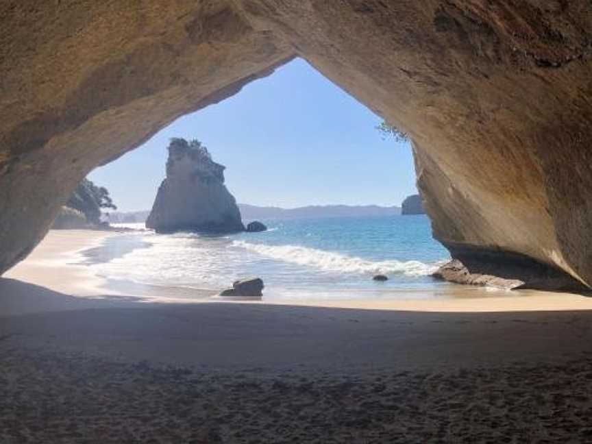 Hahei Beach Bach., Hahei, New Zealand