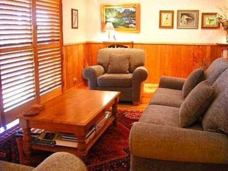 Beechwood Lodge, Manapouri, New Zealand