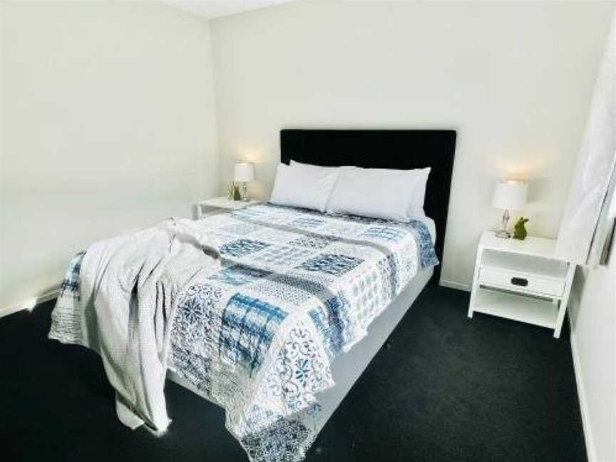 Thomas Townhouse - Christchurch Holiday Homes, Christchurch (Suburb), New Zealand