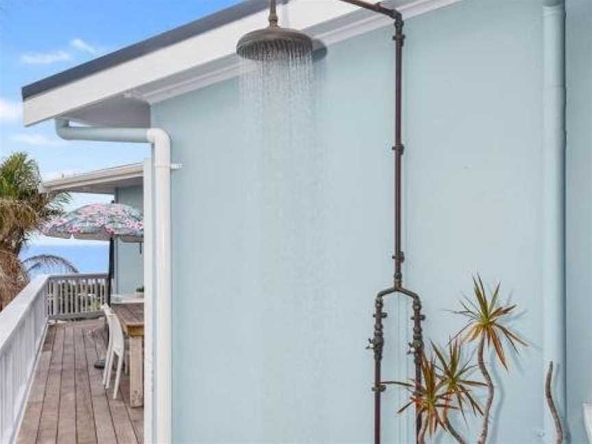 Waipu Cove Palm Cottage - Waipu Cove Holiday Home, Waipu, New Zealand