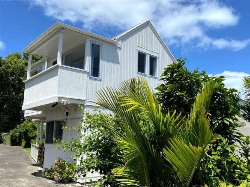 Chamberlain House - 3 bedroom house by Manly beach, Whangaparaoa, New Zealand