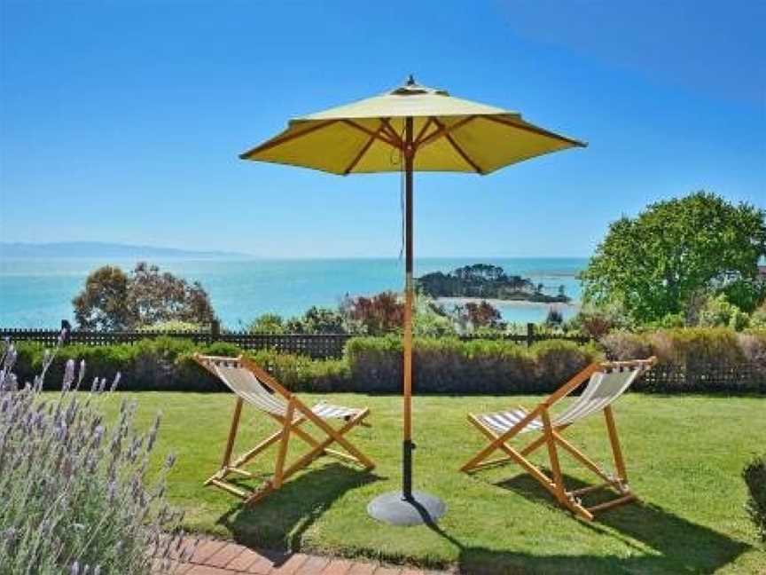 Cliff-top Holiday Home, Nelson, New Zealand