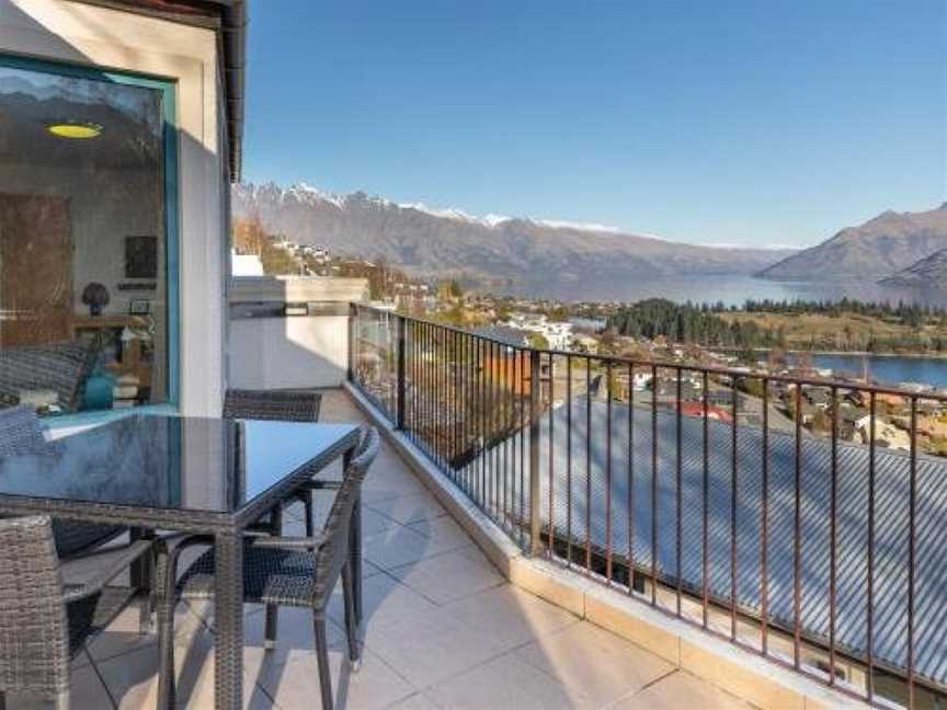 Dj Vu - Queenstown Holiday Home, Argyle Hill, New Zealand