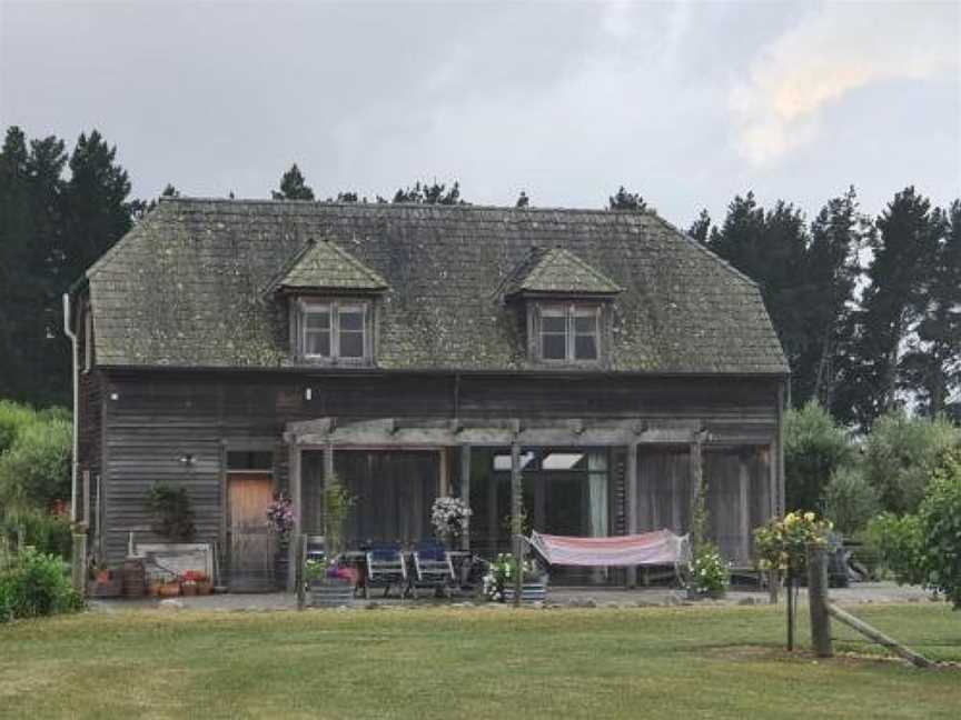 Cedar Barn at DDOG Vineyard, Hawkesbury, New Zealand