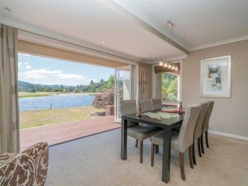 The Lakes - Pauanui Holiday Home, Pauanui, New Zealand