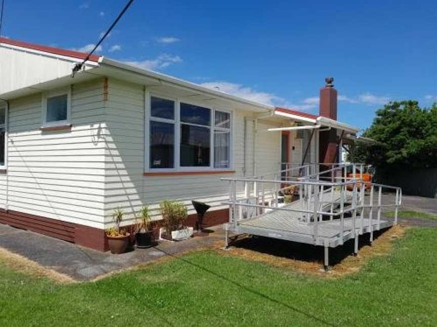 Ironsands Cottage, Hawera, New Zealand