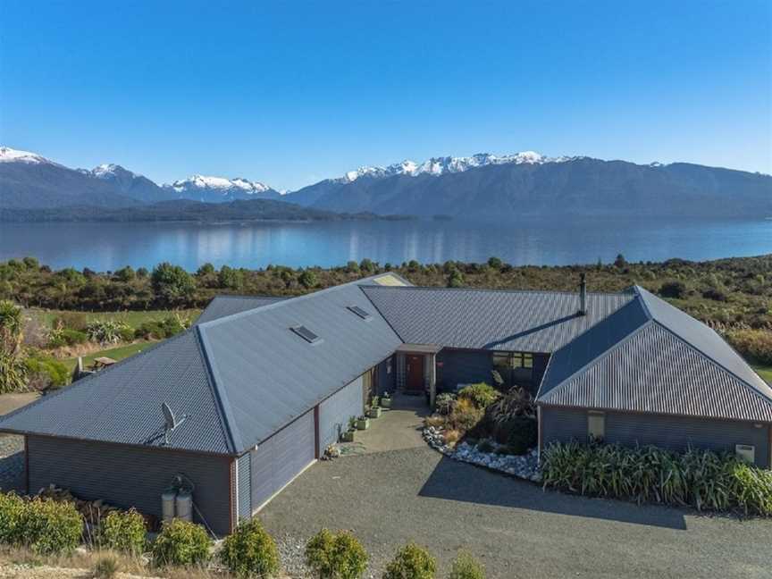 Loch Vista Lake View Villa Accommodation, Accommodation in Te Anau