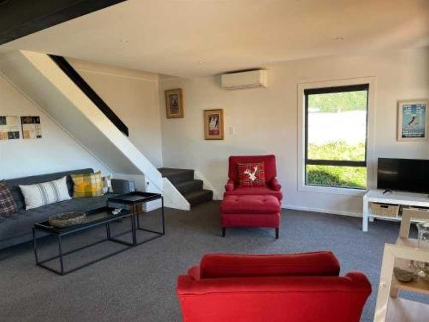 Views on Parry - Lake Hawea Holiday Home, Lake Hawea, New Zealand