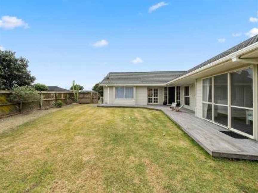 Bare Feet Retreat - Waikanae Beach Holiday Home, Waikanae, New Zealand