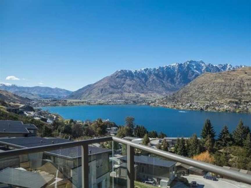 Grand View Queenstown - Queenstown Holiday Home, Argyle Hill, New Zealand