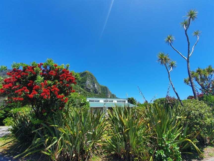 Punakaiki Beach Camp, Barrytown, New Zealand