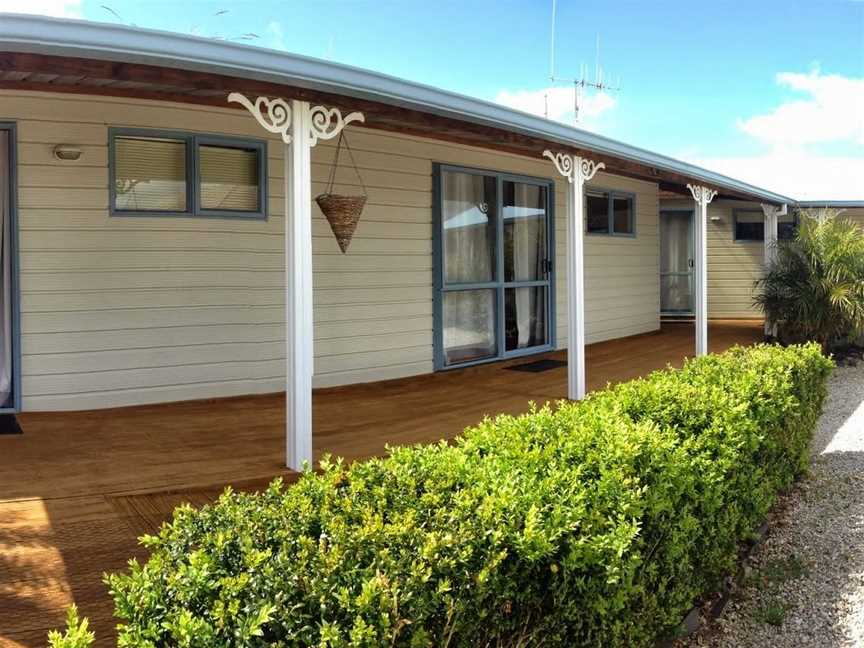 Raglan West Accommodation, Raglan, New Zealand