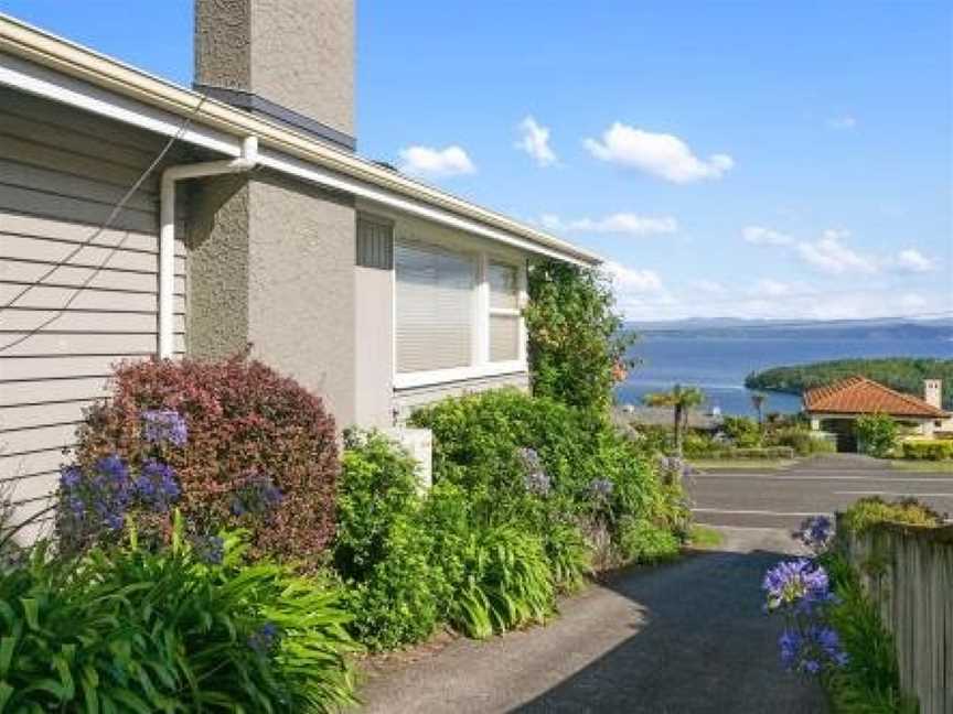 Perfect Views at Acacia Bay - Acacia Bay Holiday Home, Taupo, New Zealand