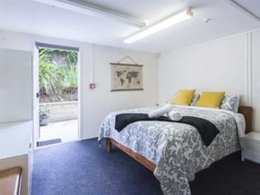 STYLISH IN STRANDON - GREAT VALUE APARTMENT, Ferndale, New Zealand