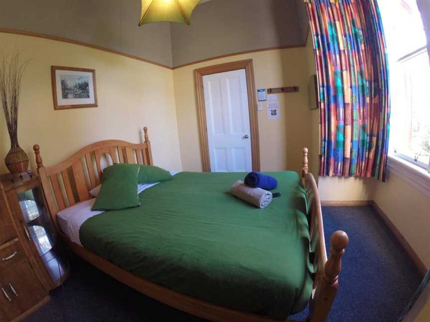 Bazil's Backpackers BBH Hostel & Surf School, Westport, New Zealand