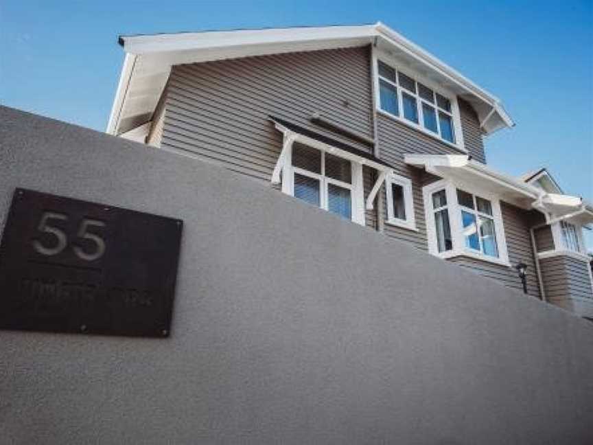 TIMATA ORA - SLEEPS 14, Ferndale, New Zealand