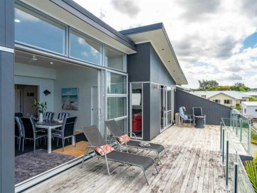 Cheviot's Hideaway - Mangawhai Heads Holiday Home, Mangawhai, New Zealand