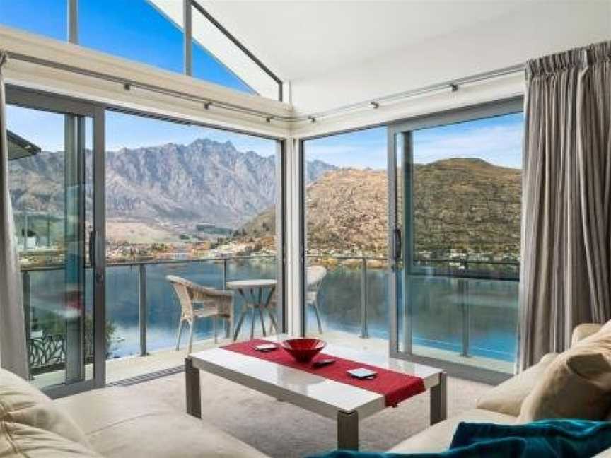 Lakeview Retreat - Queenstown Holiday Home, Argyle Hill, New Zealand