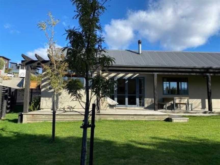 Time Out at Lake Wanaka, Wanaka, New Zealand