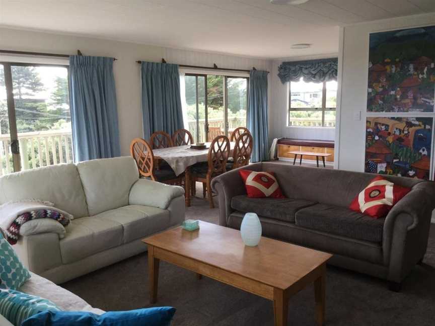 Olde Beach Villa, Paraparaumu, New Zealand