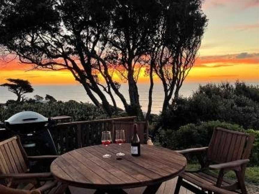 Seaview Paradiso - Raumati South Holiday Home, Paraparaumu, New Zealand