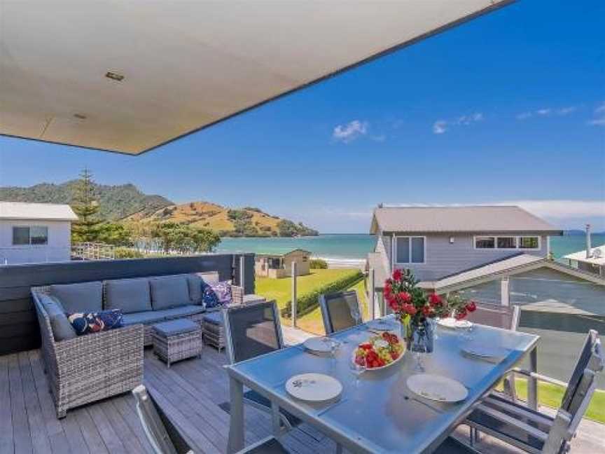 Breezy Views - Simpsons Beach Holiday Home, Whitianga, New Zealand