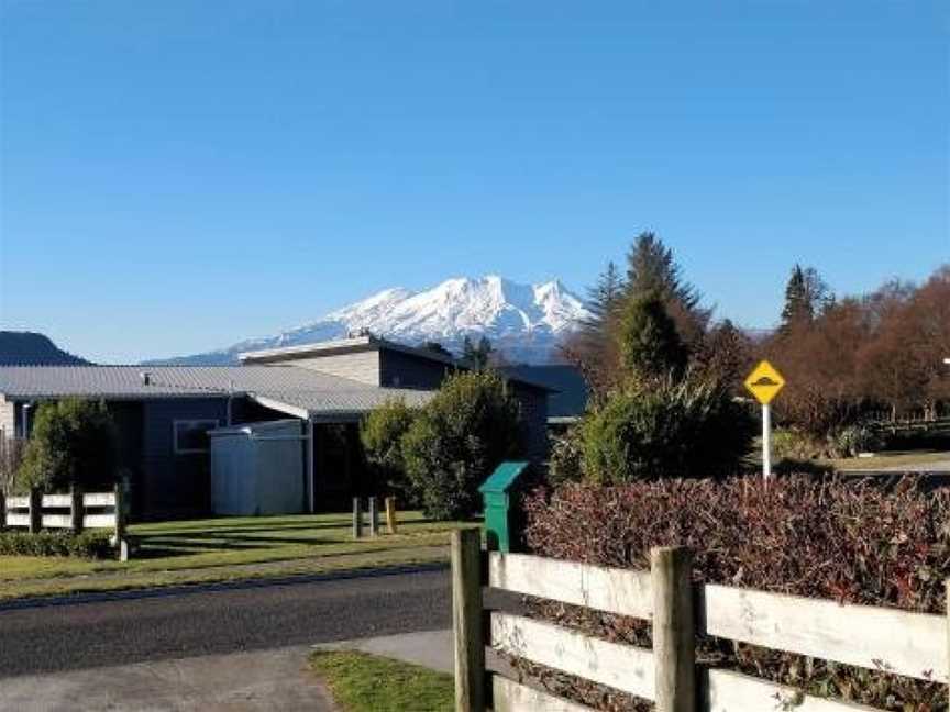 Te Hukarere - Ohakune Holiday Home, Ohakune, New Zealand