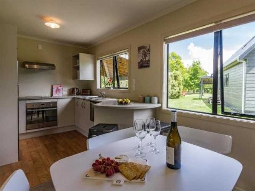 Escape on Alpine - Ohakune Holiday Home, Ohakune, New Zealand