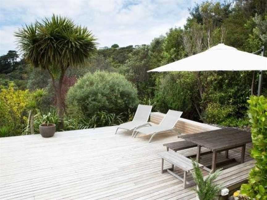 Two Rooms Onetangi - Onetangi Holiday Home, Waiheke Island (Suburb), New Zealand