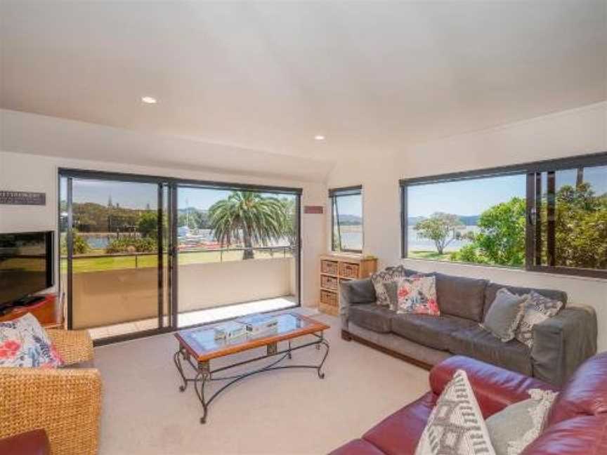 Harbourside Haven - Whangamata Holiday Home, Whangamata, New Zealand