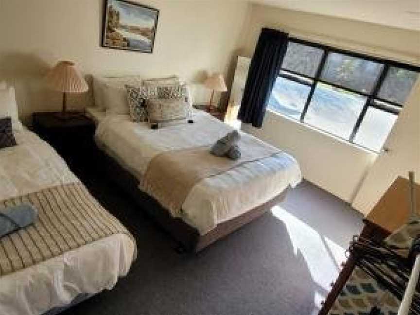 Atarau Grove Holiday House, Paraparaumu, New Zealand