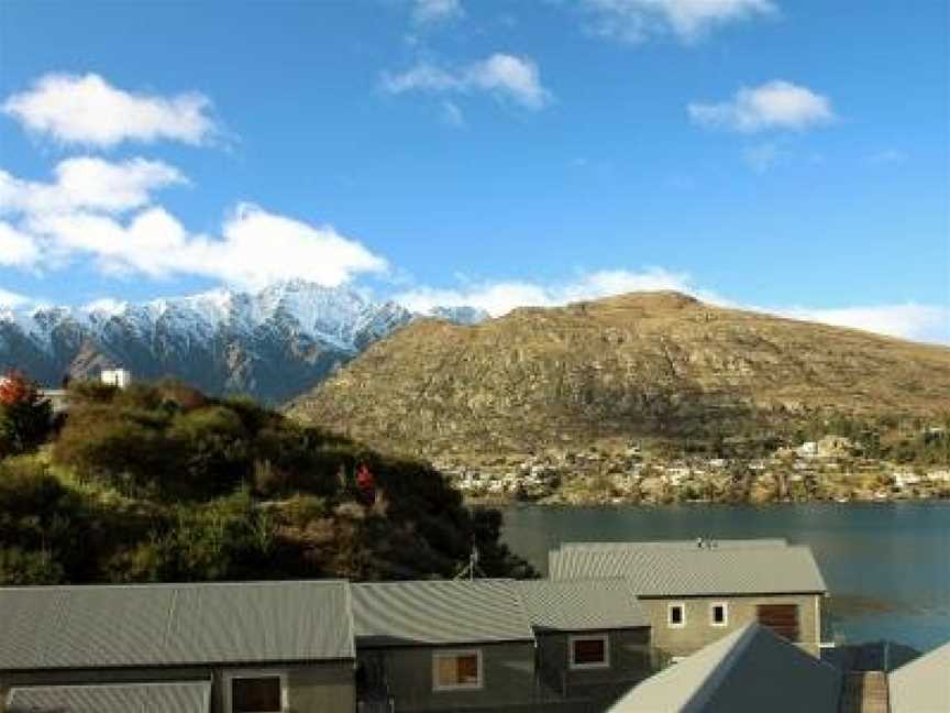 Alpine Village Views, Argyle Hill, New Zealand