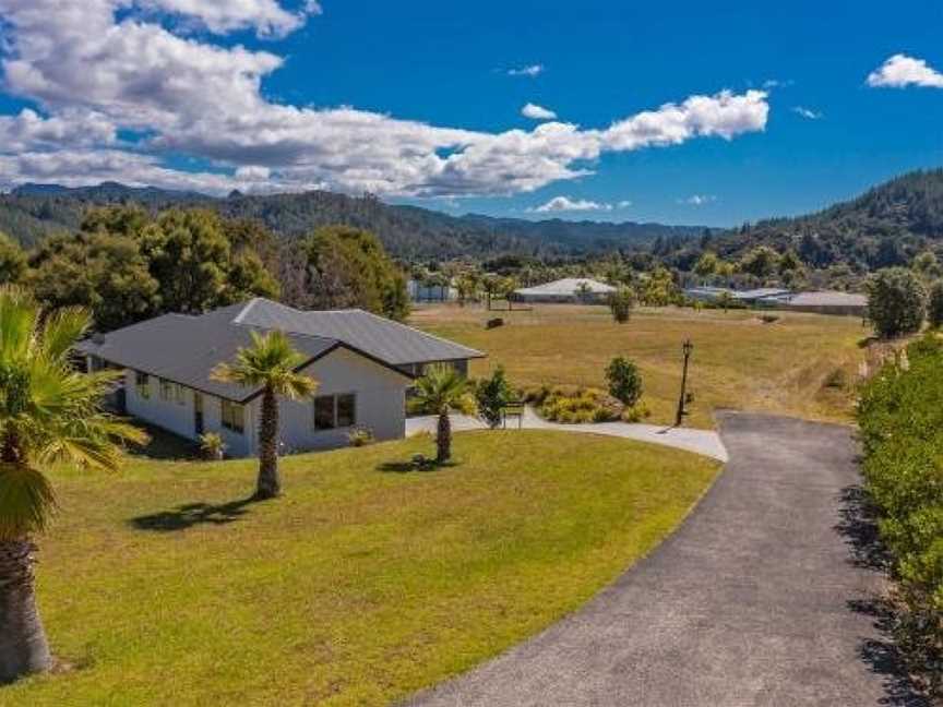 Pauanui Pines - Pauanui Holiday Home, Pauanui, New Zealand