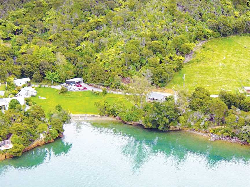 Hopewell Lodge, Black Rock, New Zealand